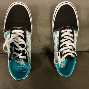 Women’s Vans Size 10